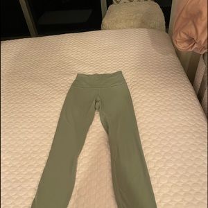 LULULEMON Align High Rise Light Green Workout Pants. Size 2. Perfect Condition